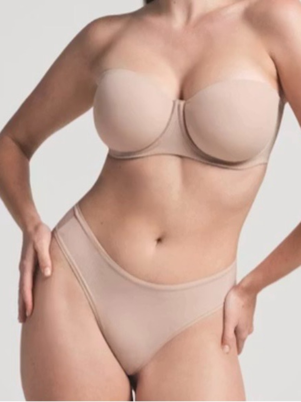 Skims Everyday strapless Bra Two in one